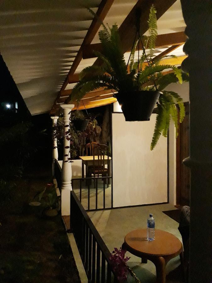 Akila Holiday Resort Хабарана Екстер'єр фото