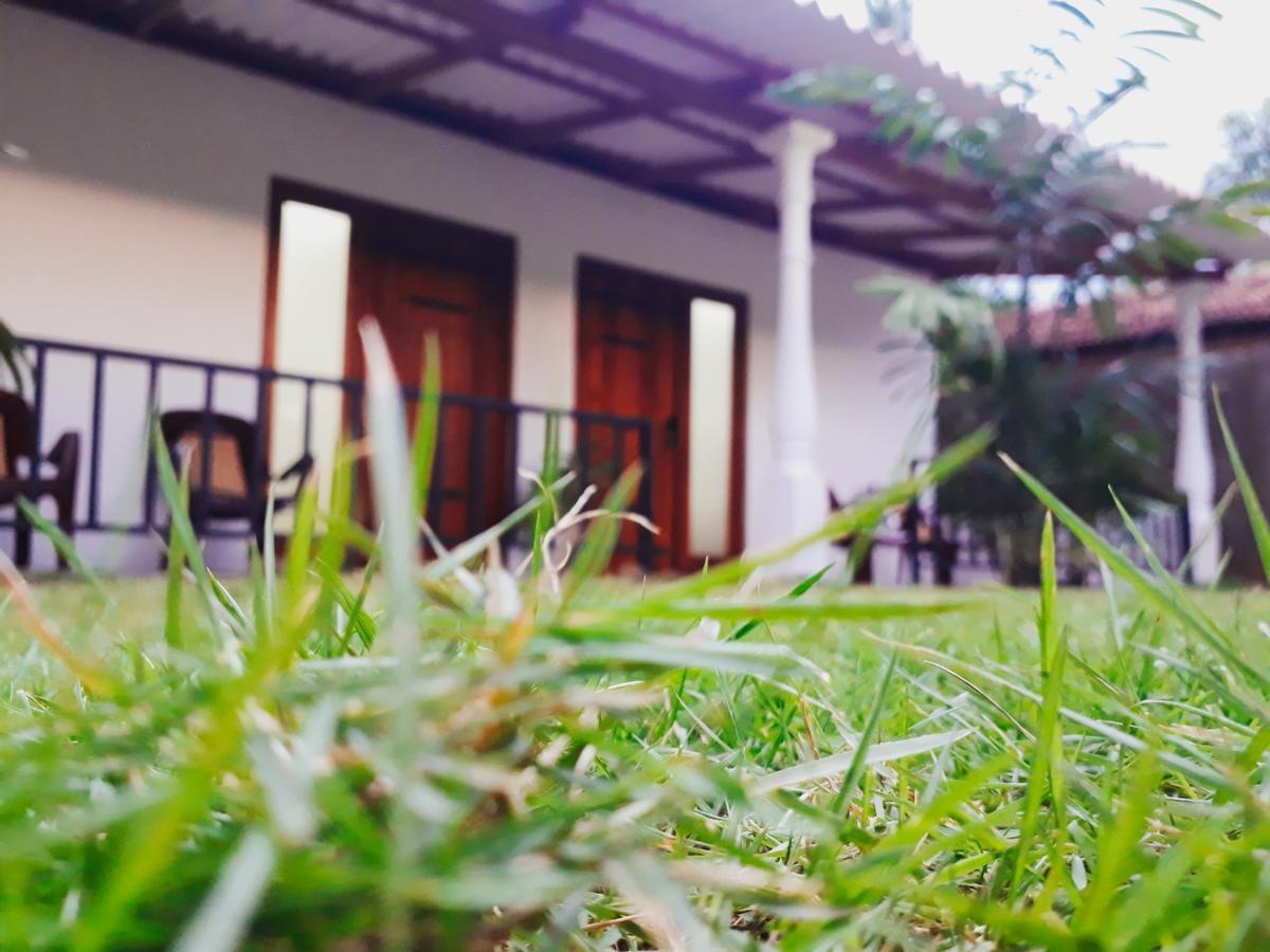 Akila Holiday Resort Хабарана Екстер'єр фото